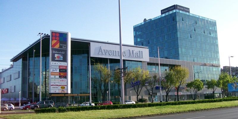 Woman at the shopping centre